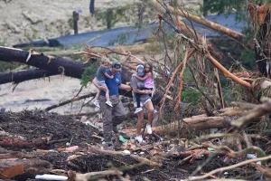 Más de 80 muertos por las inundaciones en Texas