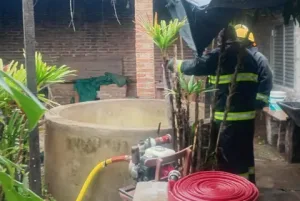Mataron a una mujer y tiraron su cuerpo dentro de un aljibe