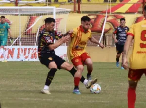 El árbitro le arrebató el empate a Sarmiento en Corrientes