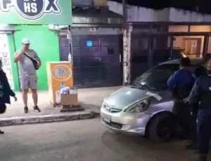 Huyó de un operativo de tránsito y terminó con su auto secuestrado en su casa