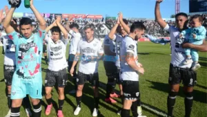 For Ever, en la recta final por un lugar en la clasificación