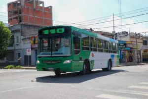 Transporte urbano: por la crisis más de 500 puestos de trabajo amenazados en el Área Metropolitana