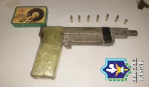 Jugaba con su primo con una tumbera y terminó con un disparo en la cadera