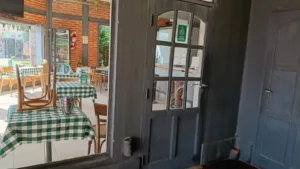 Fue detenido a los pocos minutos de salir, tras intentar robar en un comercio